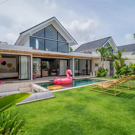 Casa Luna - 4Br Villa Near Canggu